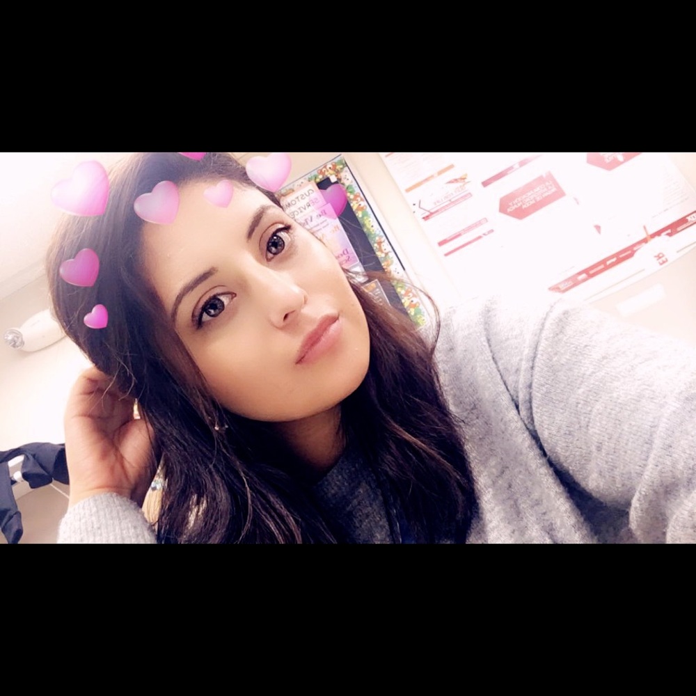 Meet your Posher, Elizabeth